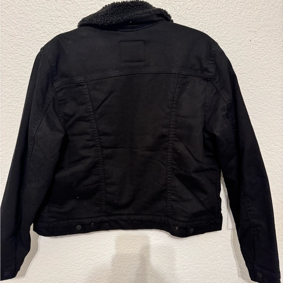 Levi's Black Sherpa Lined Denim Jacket - Picture 2 of 2
